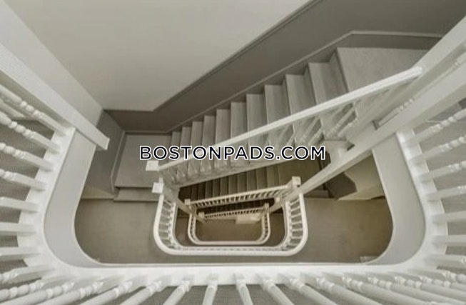 Boston - $3,899 /mo