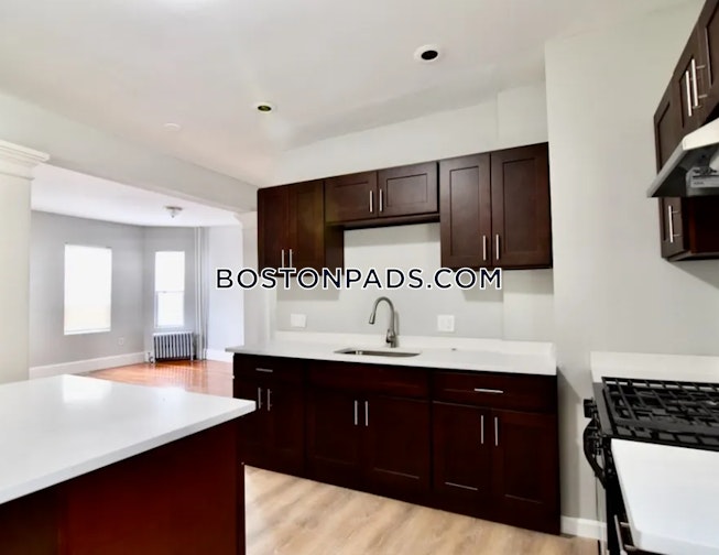 Boston - $2,850 /mo