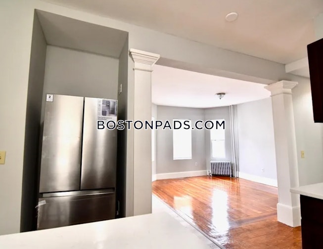 Boston - $2,850 /mo