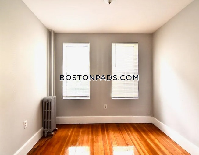 Boston - $2,850 /mo