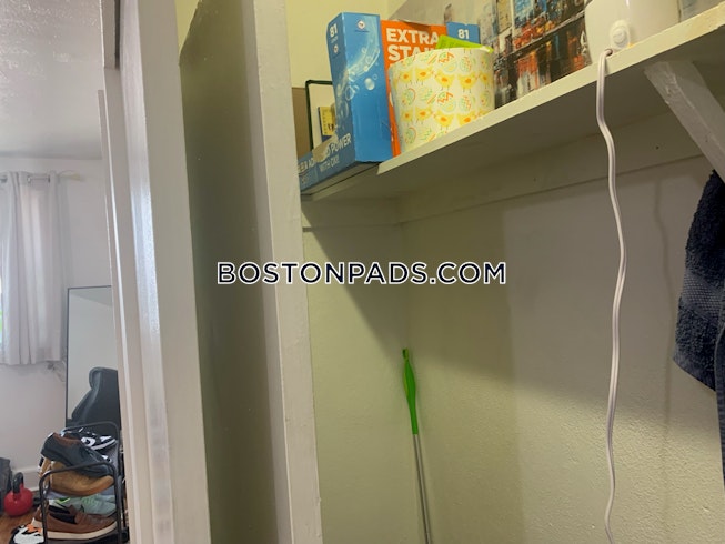 Boston - $1,890 /mo