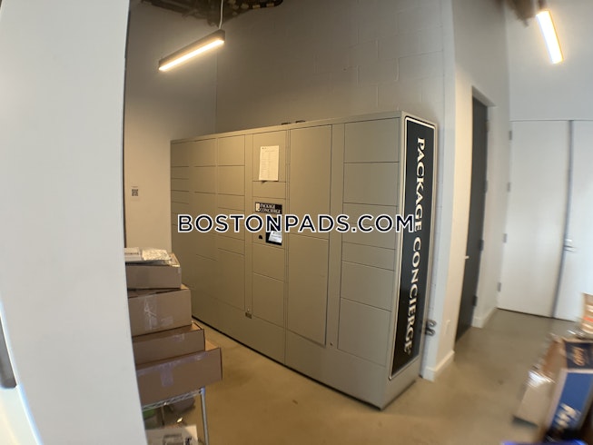 Boston - $2,525 /mo