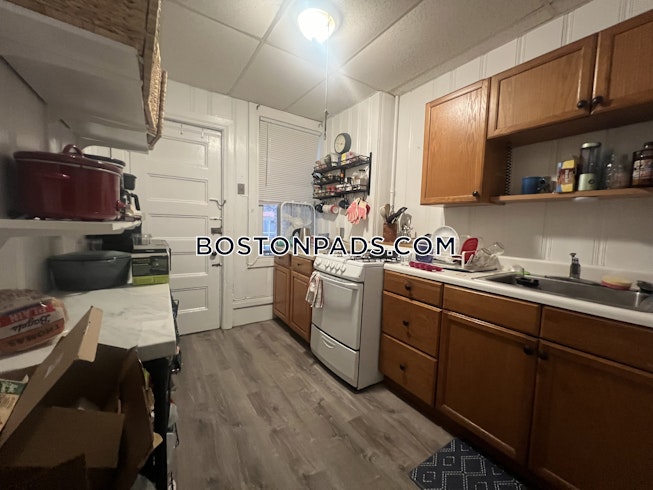 Boston - $3,900 /mo