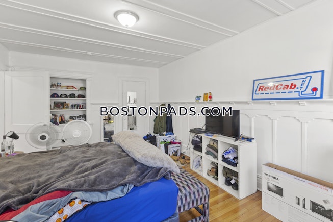 Boston - $3,800 /mo