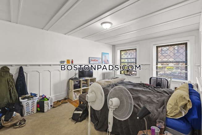 Boston - $3,800 /mo