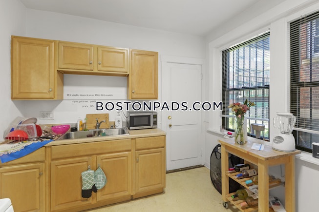 Boston - $3,800 /mo