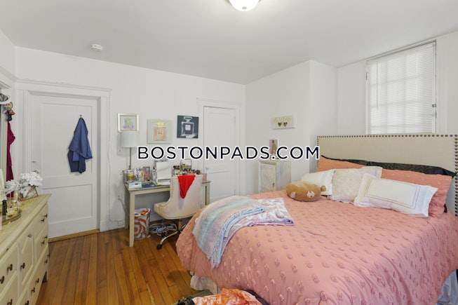 Boston - $3,800 /mo