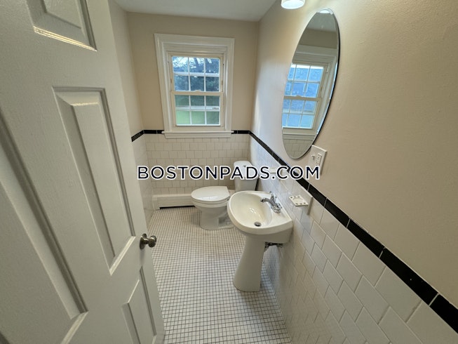 Woburn - $3,000 /mo