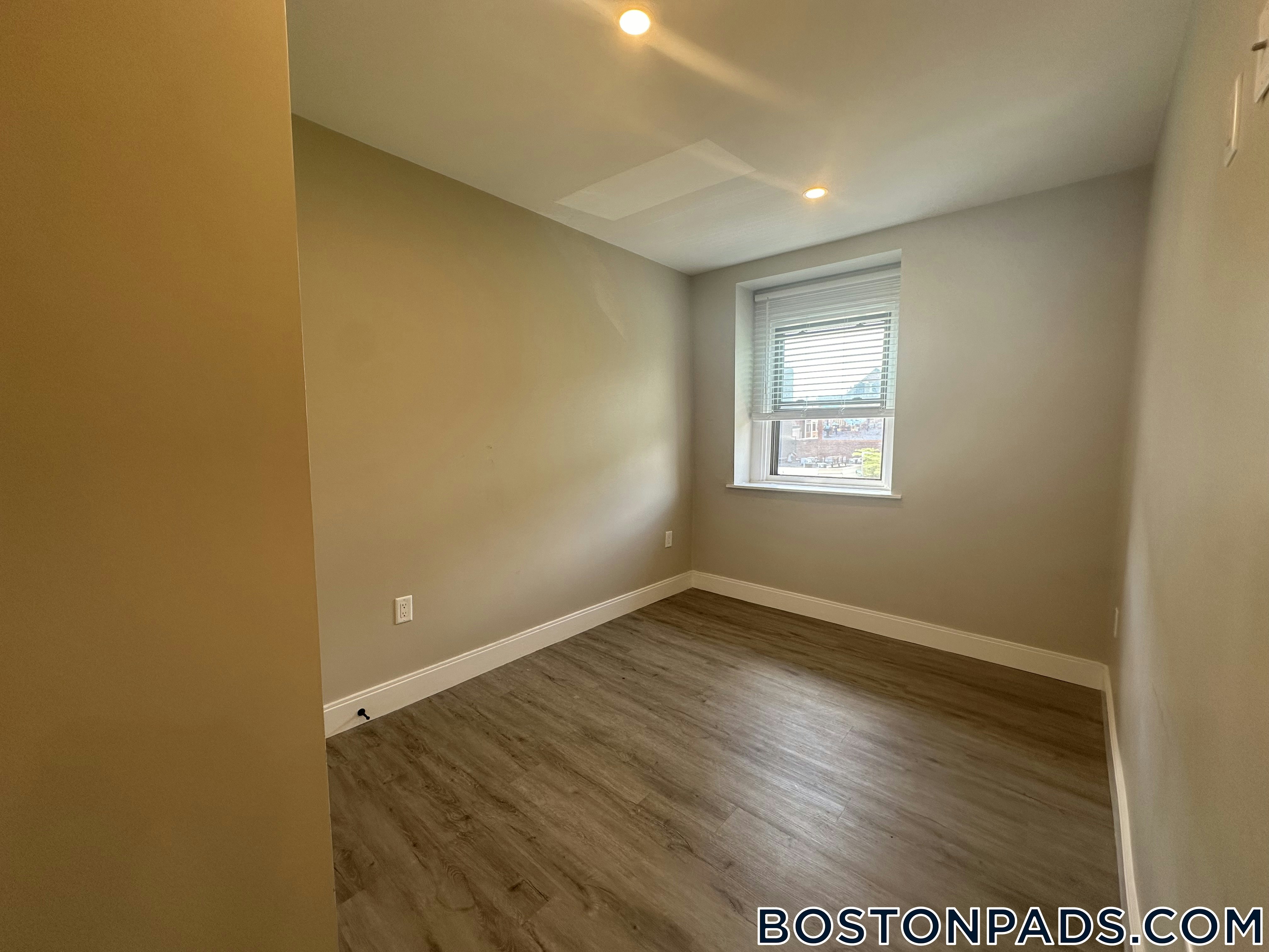 Boston - $2,800