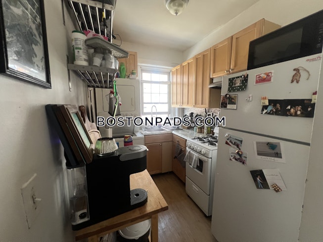 Boston - $2,900 /mo