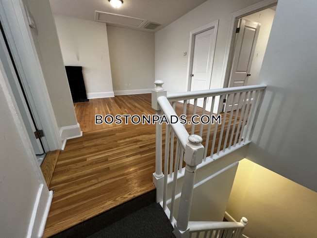 Boston - $3,950 /mo