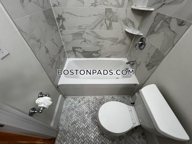 Boston - $3,950 /mo