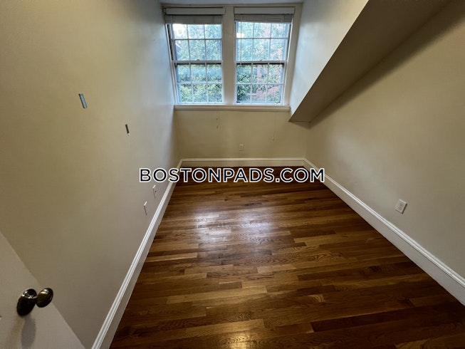 Boston - $3,950 /mo