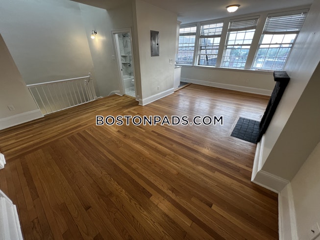 Boston - $3,950 /mo