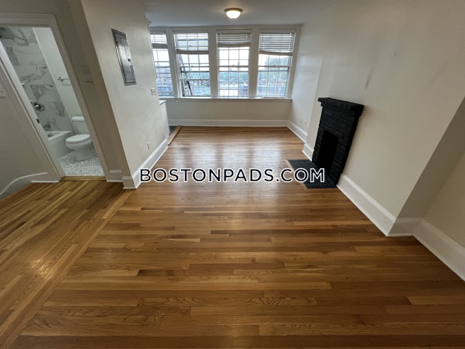 Boston - $3,950 /mo