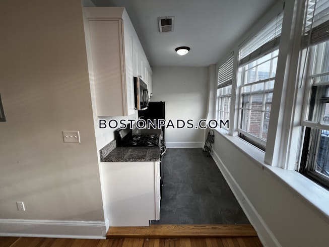 Boston - $3,950 /mo