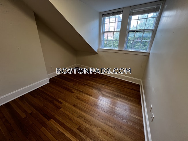 Boston - $3,950 /mo