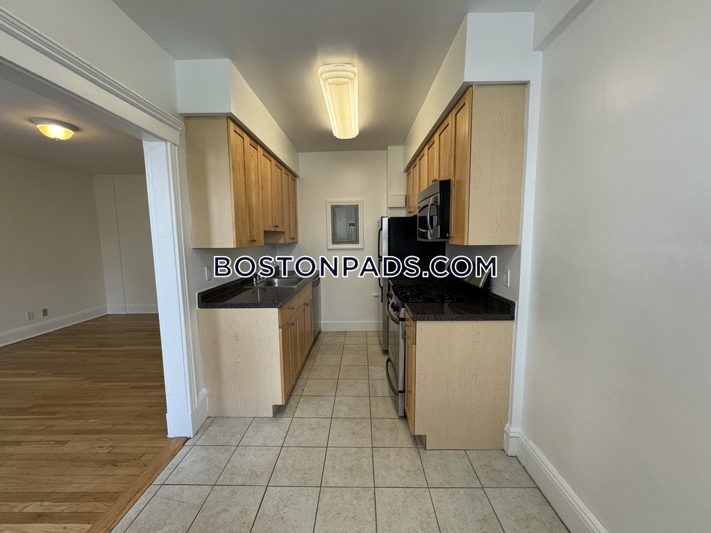 Cambridge - $3,995