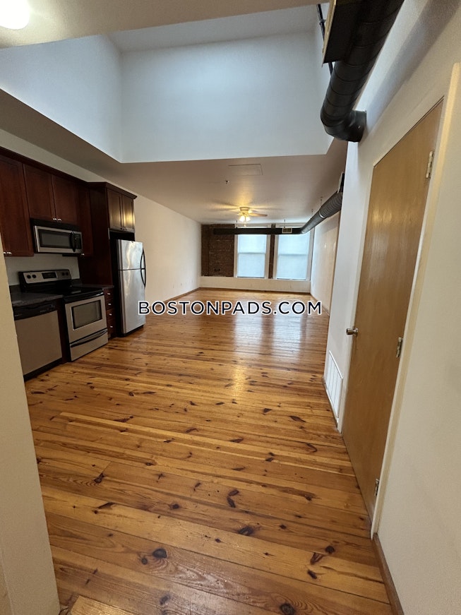 Boston - $2,000 /mo