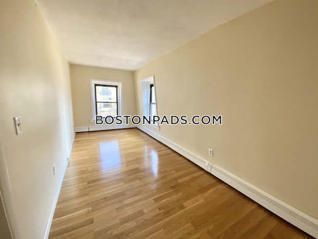 Boston - $3,200 /mo