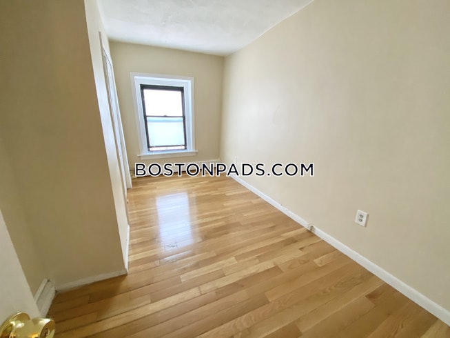 Boston - $3,200 /mo