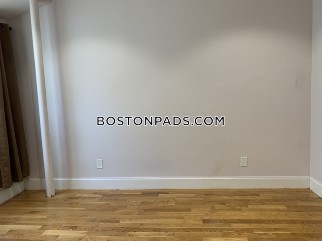 Boston - $4,500 /mo