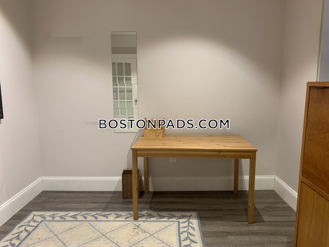 Boston - $4,500 /mo