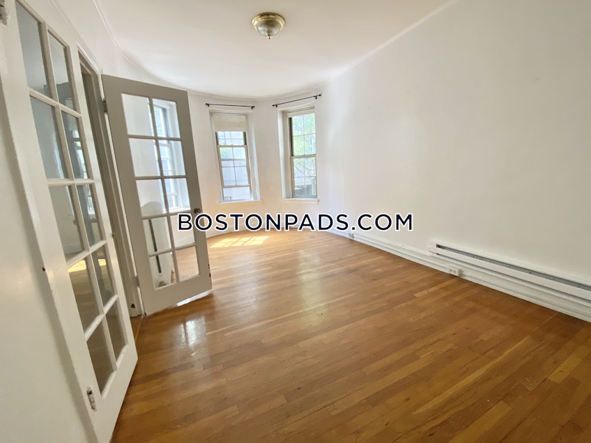 Boston - $2,750 /month