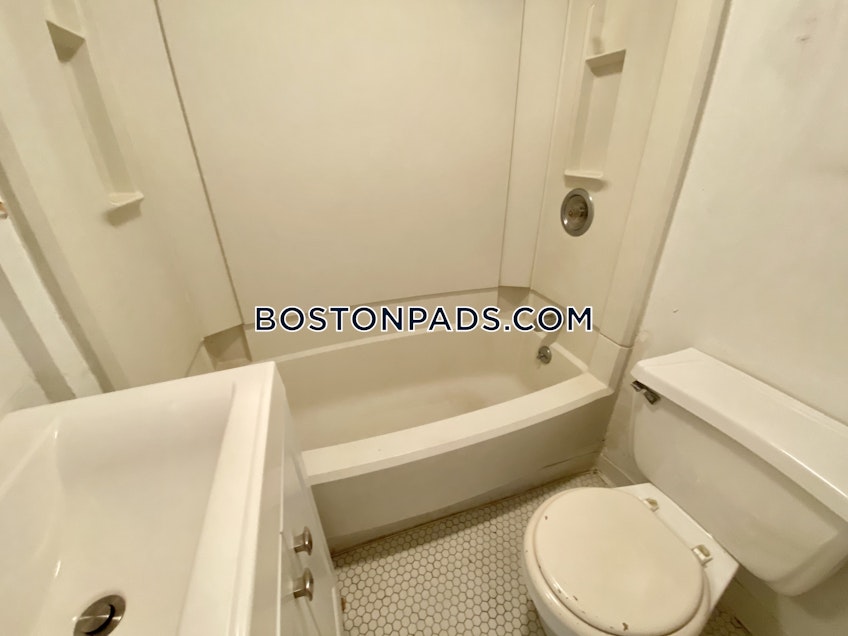 Boston - $2,750 /month