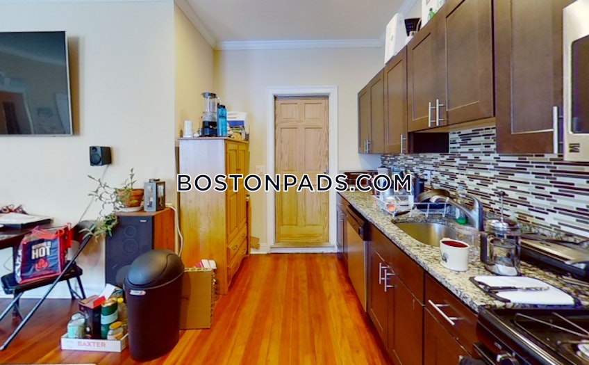 Boston - $3,300 /month