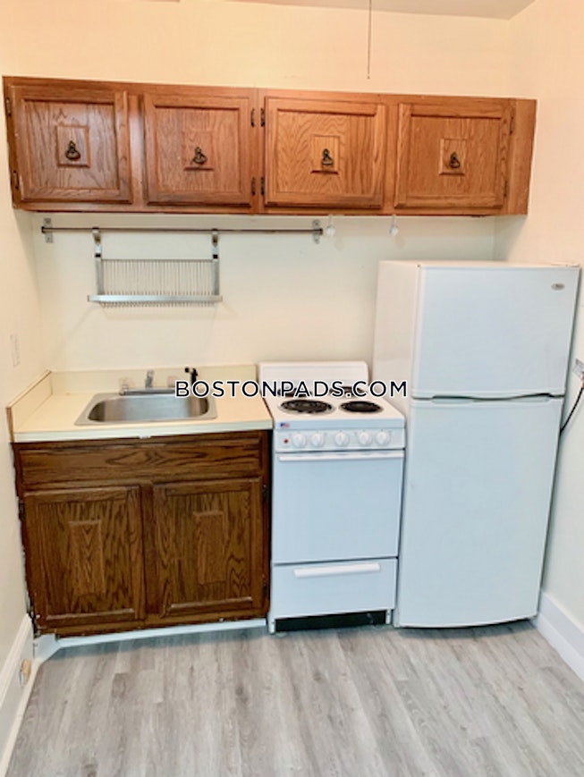 Boston - $1,600 /mo