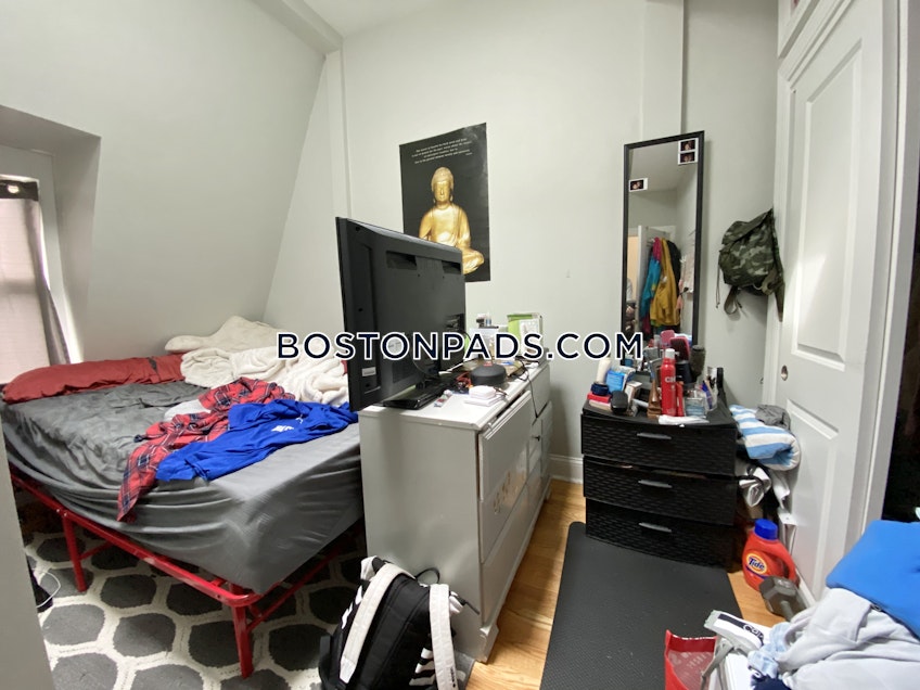 Boston - $3,400 /month