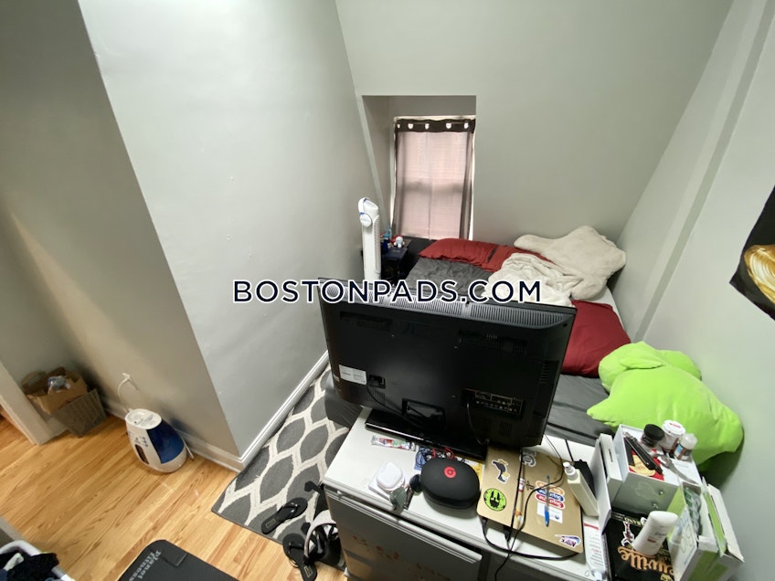 Boston - $3,400 /month