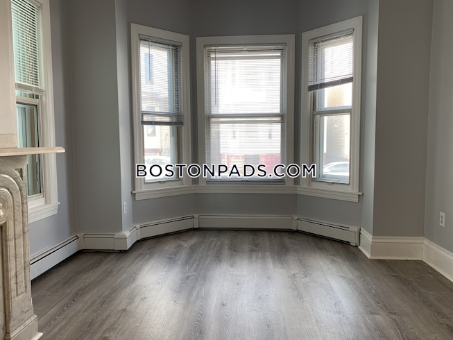 Boston - $1,700 /mo