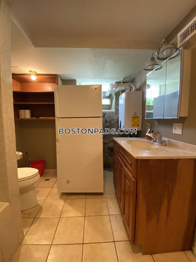 Boston - $6,000 /mo