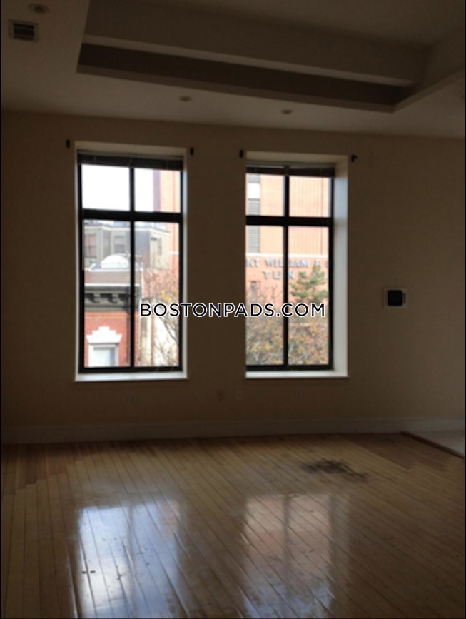 Boston - $3,500 /mo