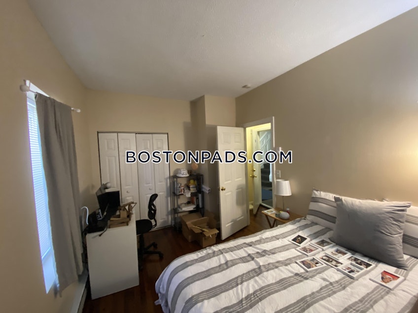 Boston - $2,345 /month