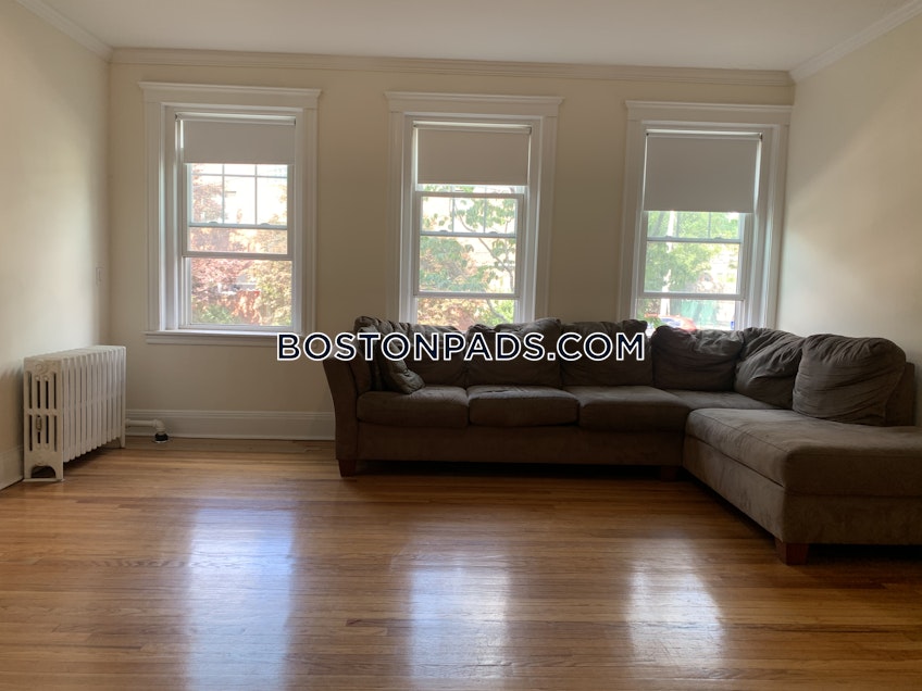 Boston - $2,475 /month