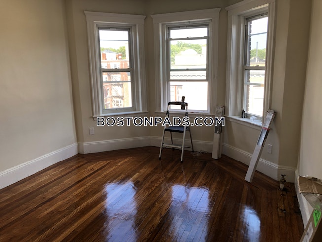 Boston - $2,150 /mo