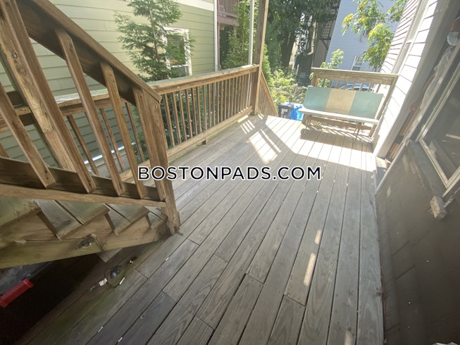 Boston - $4,500 /mo