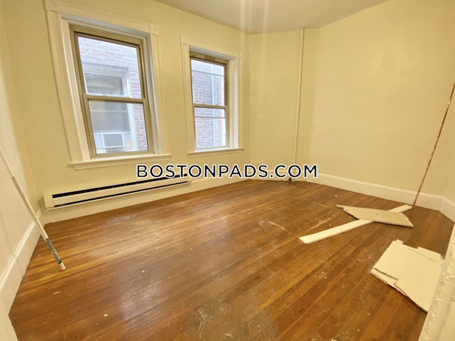 Boston - $2,075 /mo