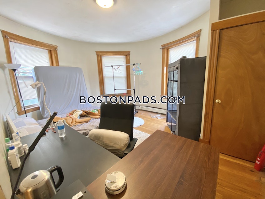 Boston - $3,100 /month