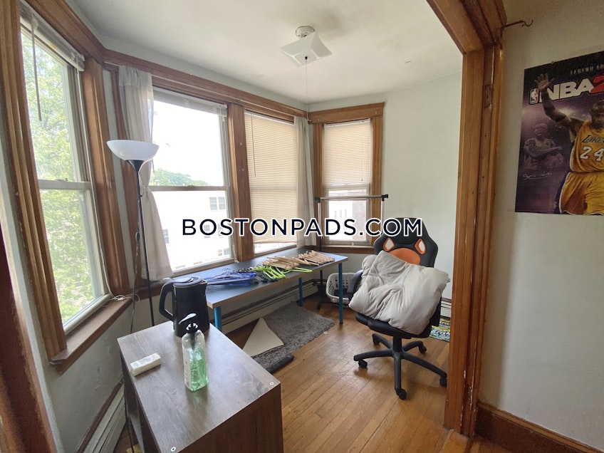 Boston - $3,100 /month