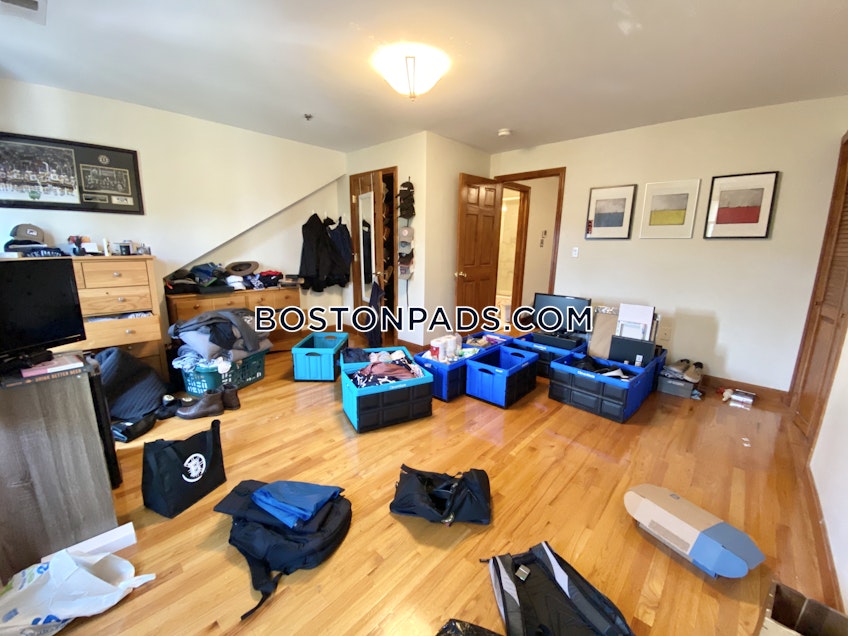 Boston - $5,200 /month