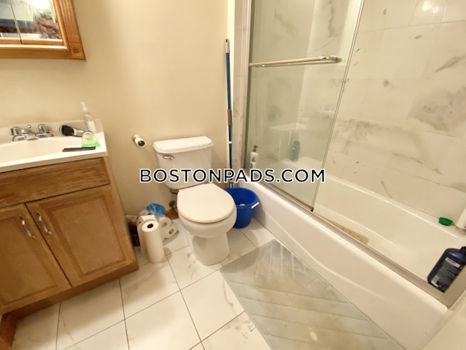 Boston - $5,200 /mo