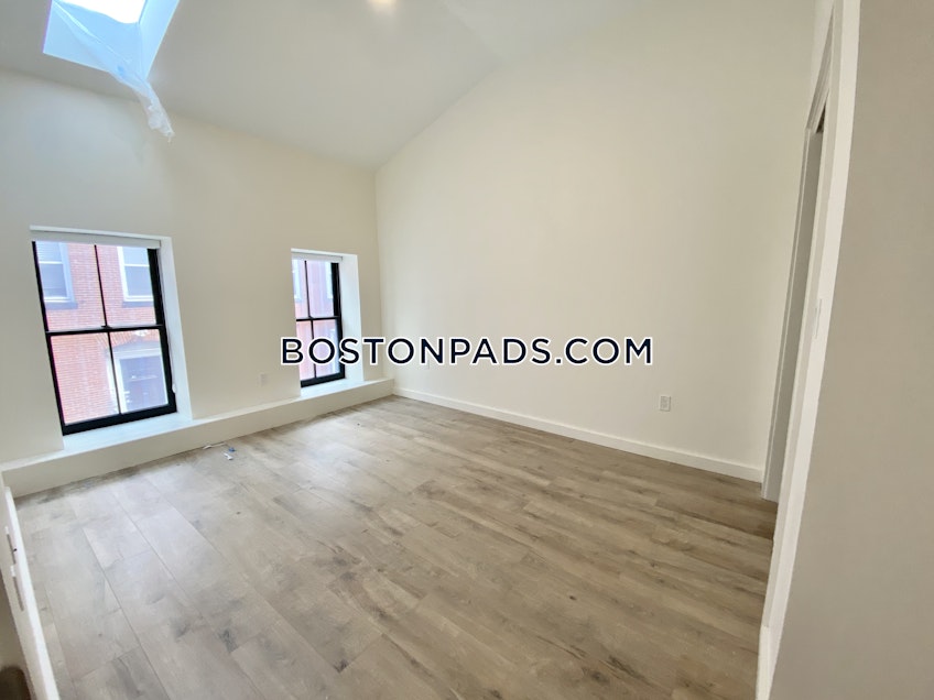 Boston - $2,625 /month