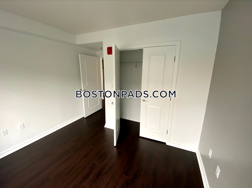 Boston - $4,460 /month