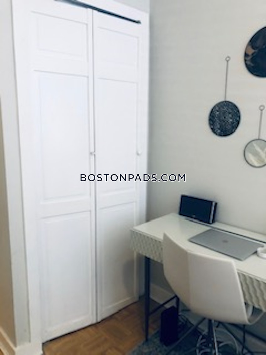 Boston - $2,400 /month