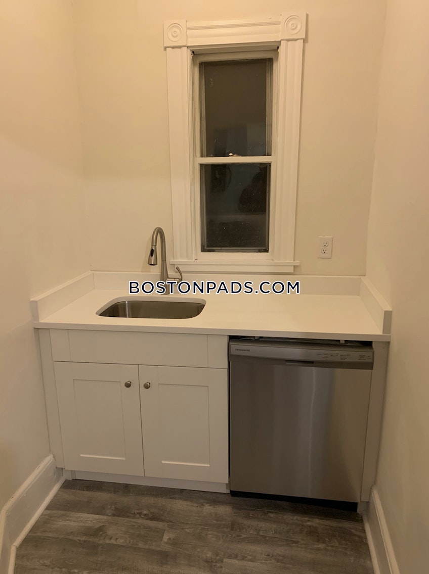 Boston - $2,250 /month