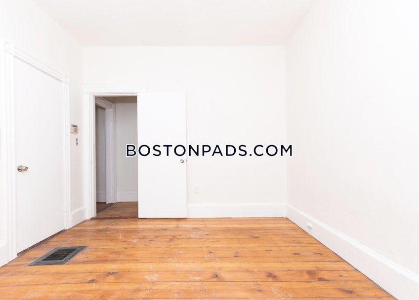 Boston - $2,250 /month